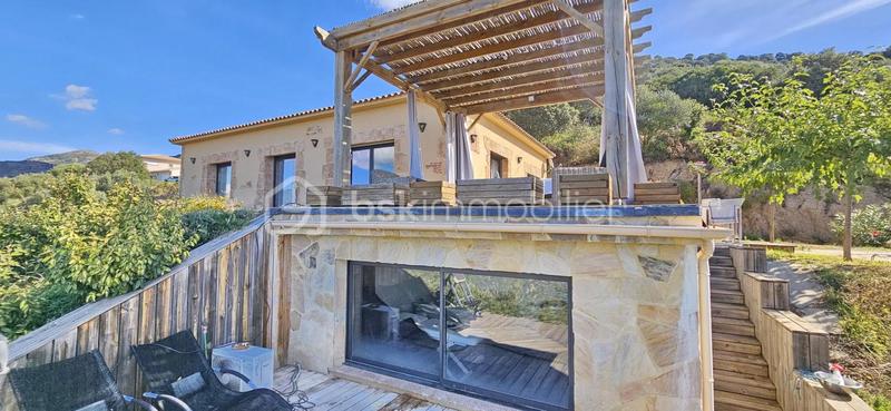 Maison - 149 m² - 4 pièces