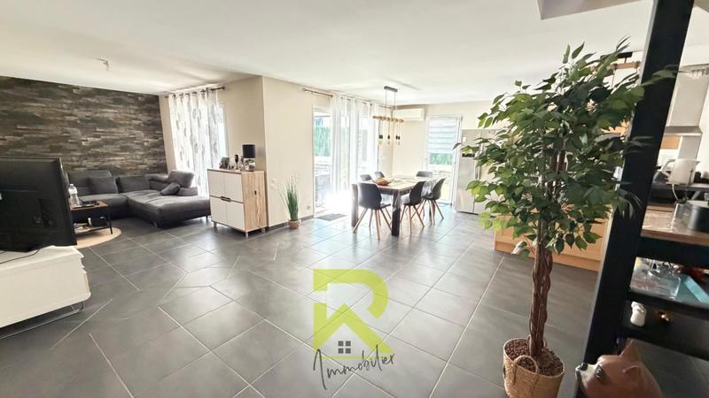 Maison - 138 m² - 5 pièces