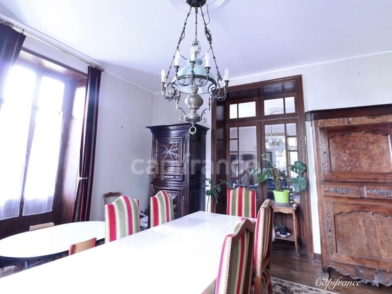 Maison de maîtres - 237 m² - 15 pièces