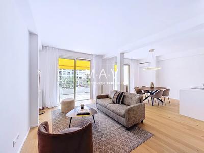 Appartement - 95 m² - 4 pièces