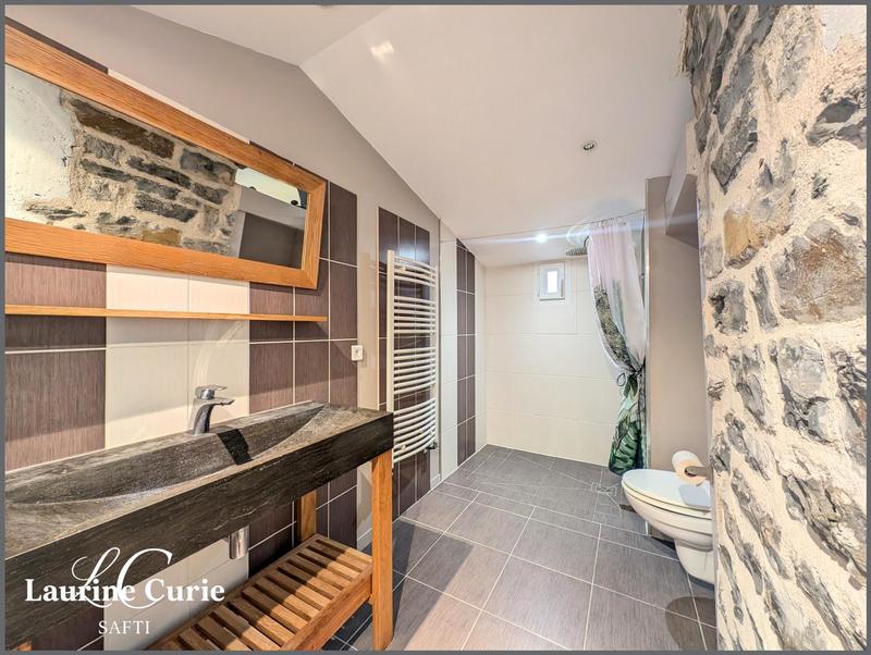 Maison - 147 m² - 5 pièces