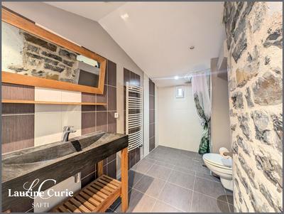 Maison - 147 m² - 5 pièces