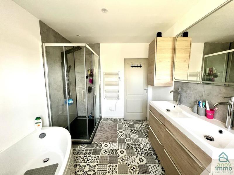 Maison - 190 m² - 5 pièces