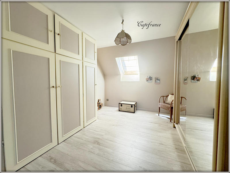 Maison - 92 m² - 5 pièces