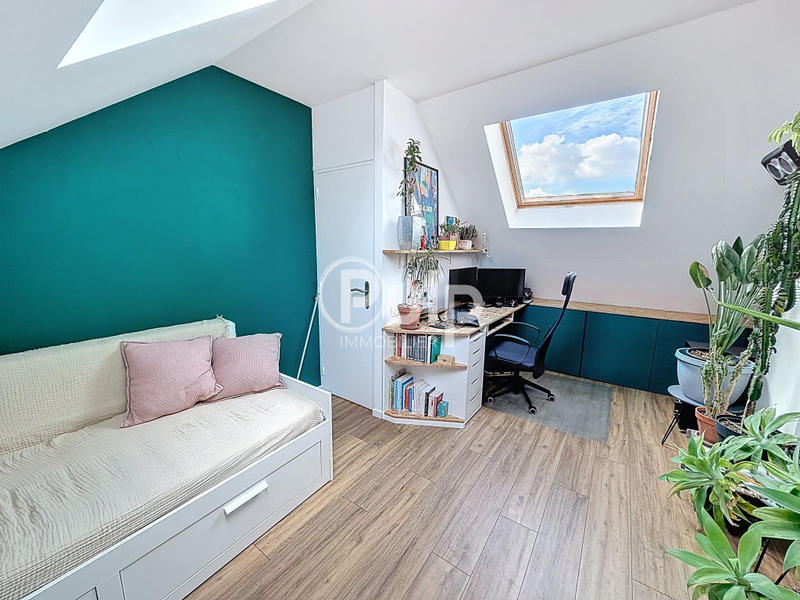 Maison - 80 m² - 5 pièces