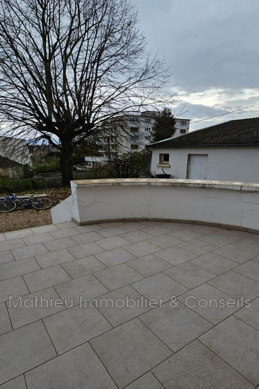 Appartement - 100 m² - 4 pièces