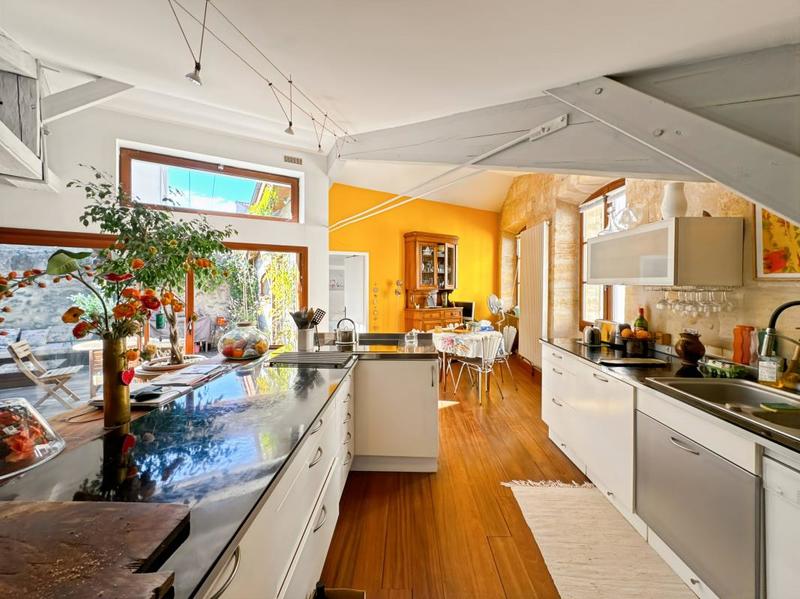 Appartement - 128 m² - 3 pièces