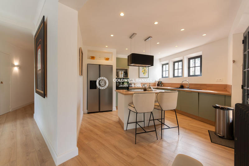 Maison - 183 m² - 5 pièces