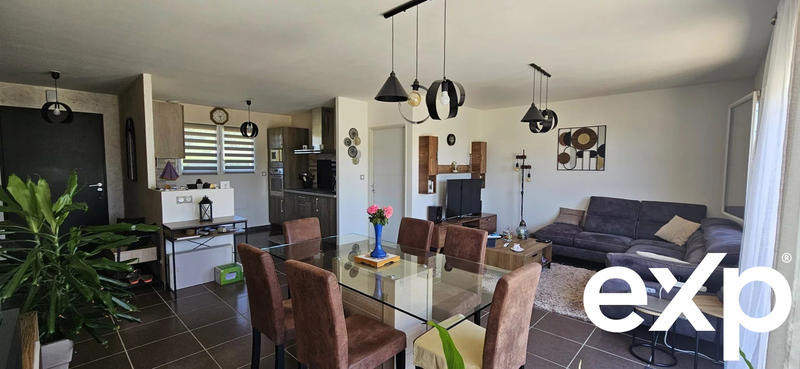 Maison - 99 m² - 4 pièces