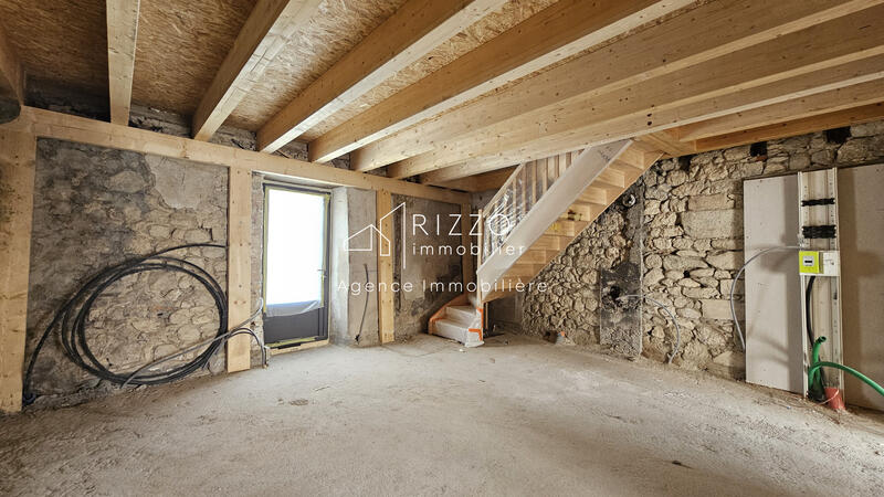 Maison - 140 m² - 4 pièces