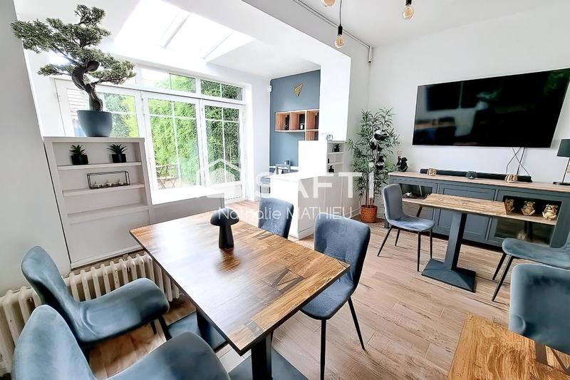 Maison - 200 m² - 7 pièces