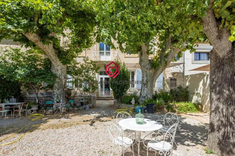 Maison de maîtres - 452 m² - 11 pièces