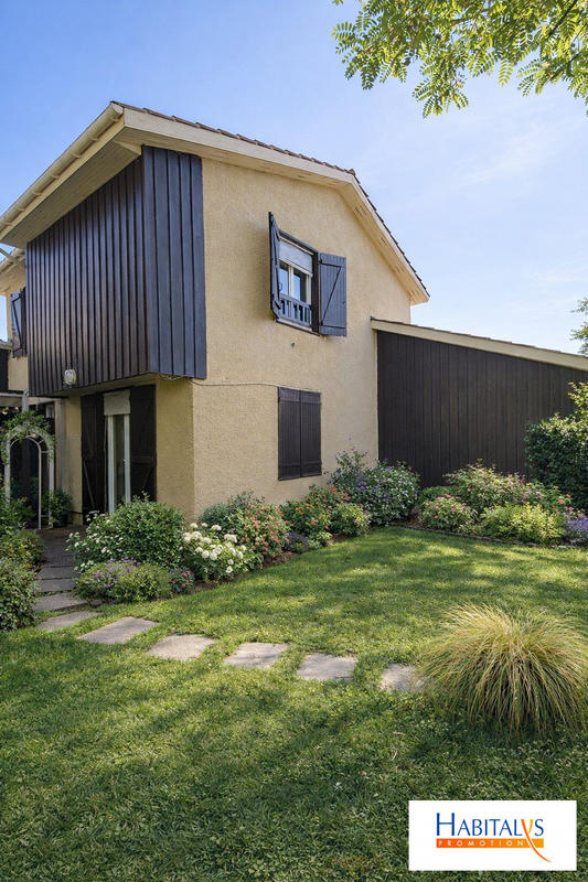 Maison - 102 m² - 5 pièces