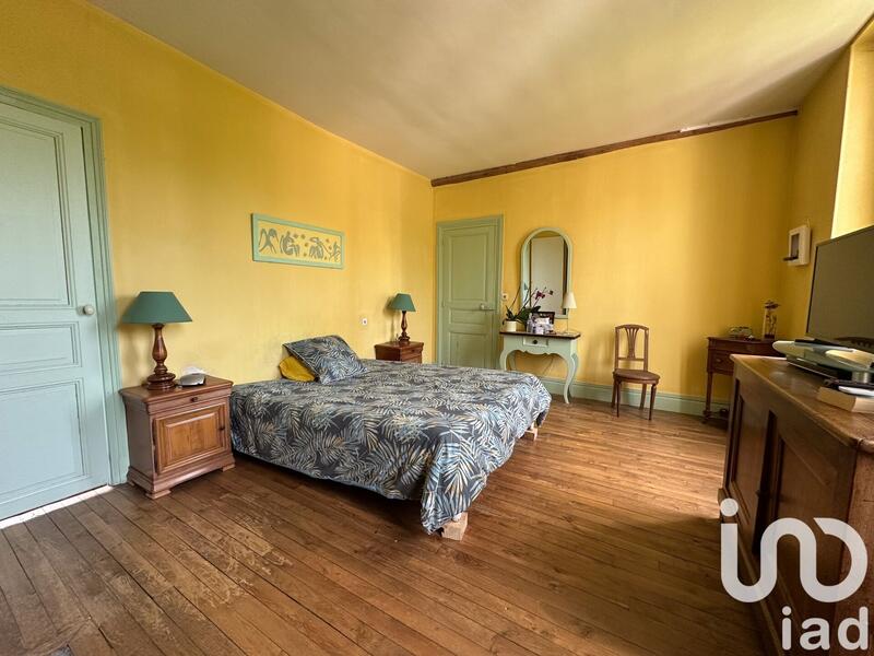 Maison - 320 m² - 12 pièces