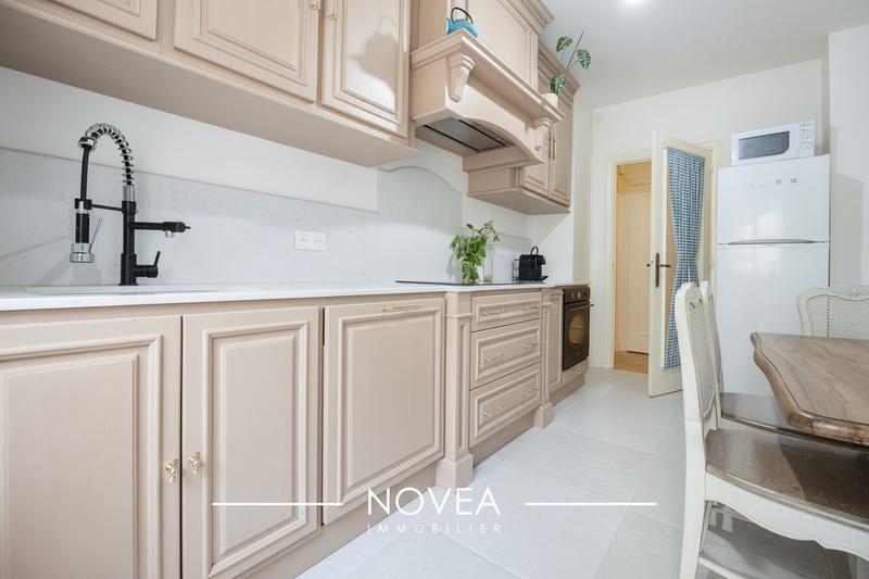 Appartement - 90 m² - 3 pièces