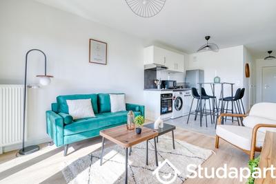 Chambre - 11 m² - 1 pièce