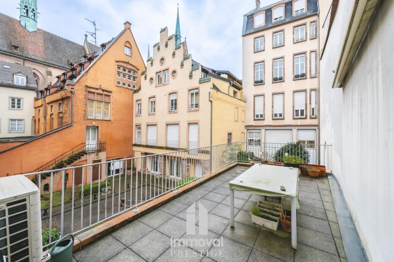 Appartement - 238 m² - 6 pièces