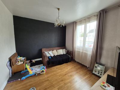 Maison - 84 m² - 4 pièces