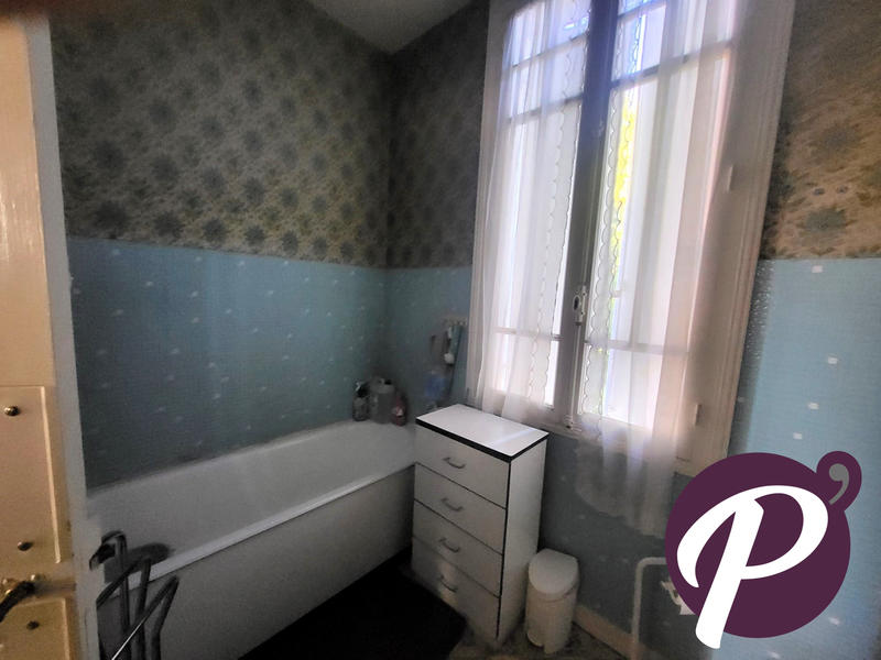 Maison - 92 m² - 6 pièces