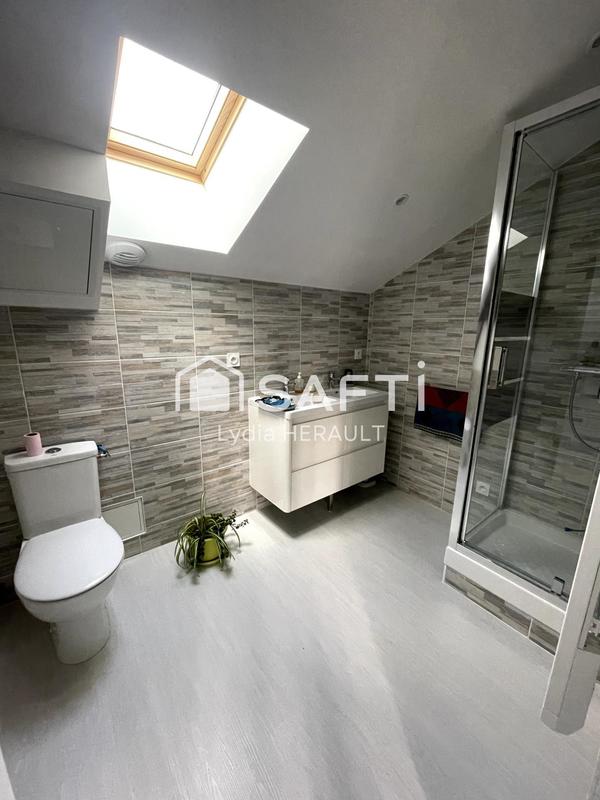 Maison - 235 m² - 8 pièces