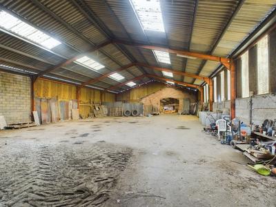 Maison - 253 m² - 10 pièces