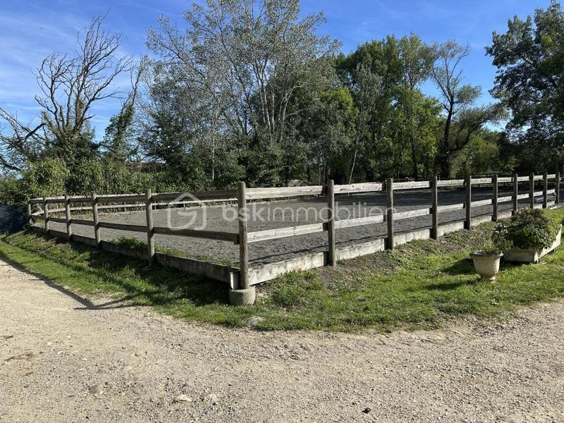 Maison de domaine équestre - 380 m² - 11 pièces