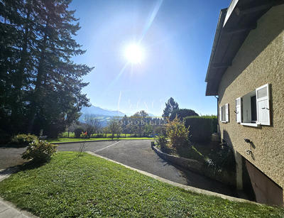 Maison - 170 m² - 8 pièces