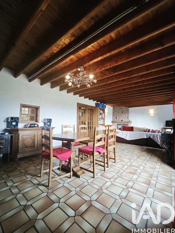 Maison - 217 m² - 8 pièces