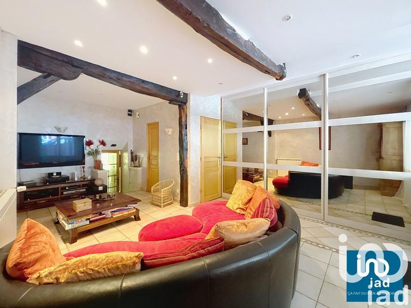 Maison - 176 m² - 8 pièces