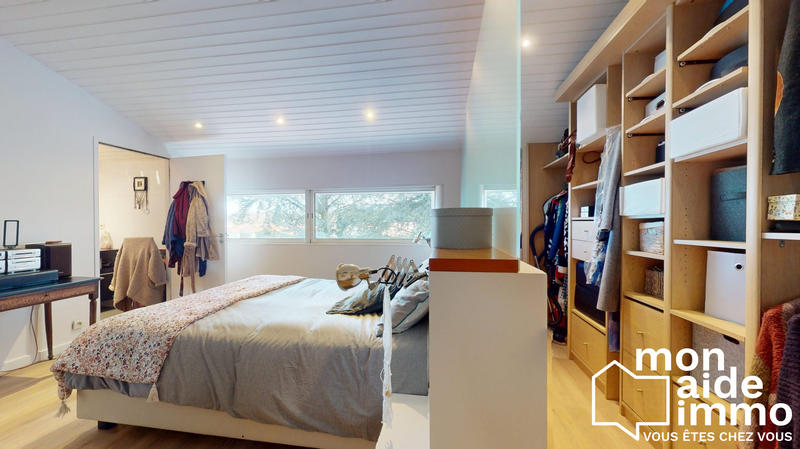 Maison traditionnelle - 170 m² - 6 pièces