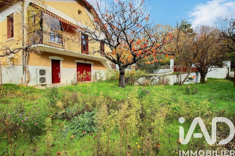 Maison de village - 139 m² - 6 pièces