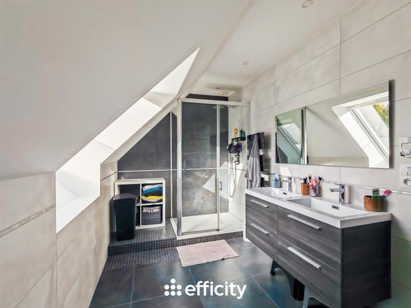 Pavillon - 191 m² - 7 pièces