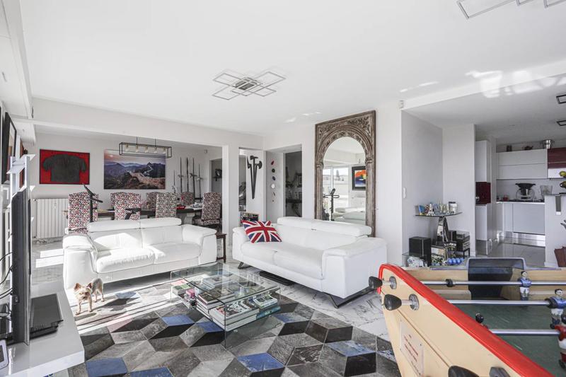 Appartement - 160 m² - 6 pièces