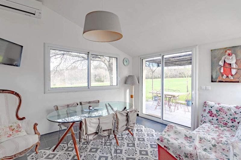 Propriété - 374 m² - 15 pièces