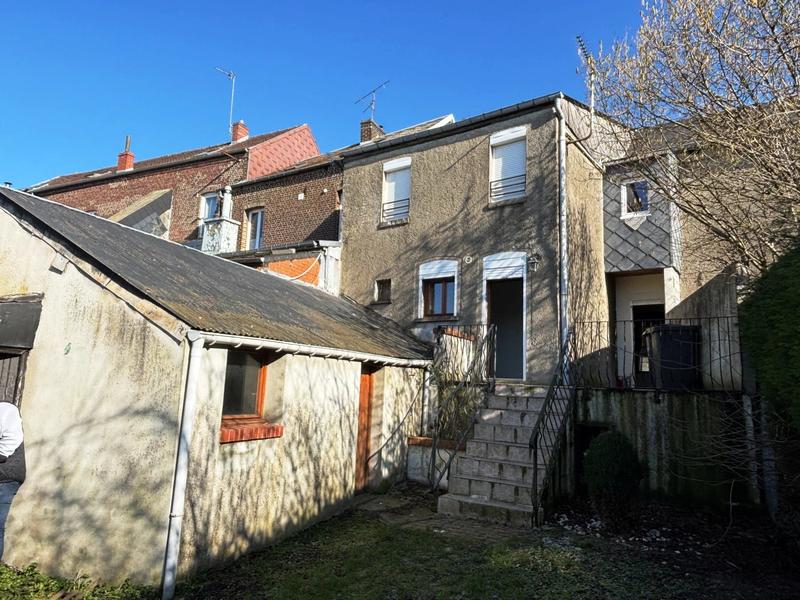 Maison - 104 m² - 6 pièces