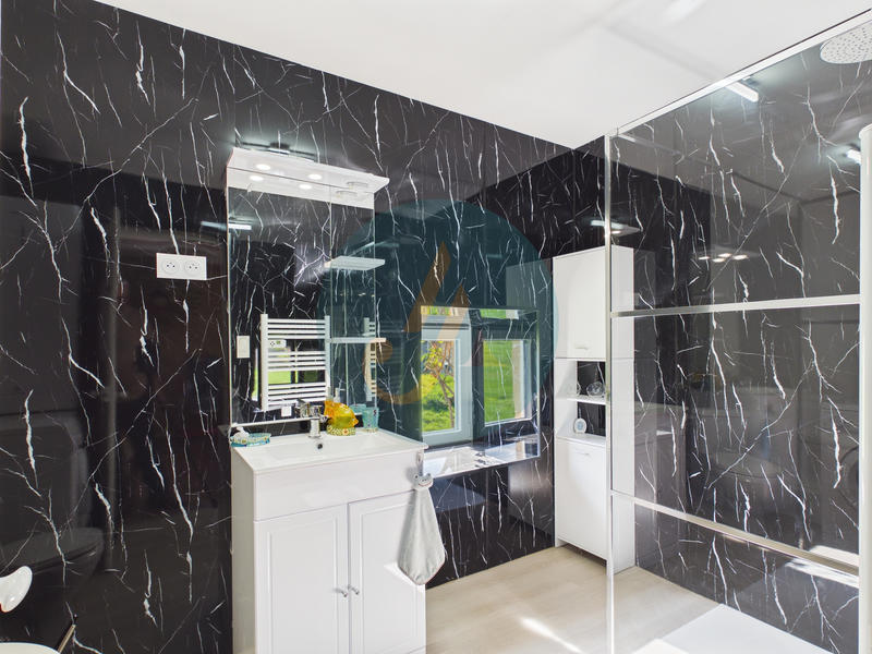 Maison - 102 m² - 5 pièces