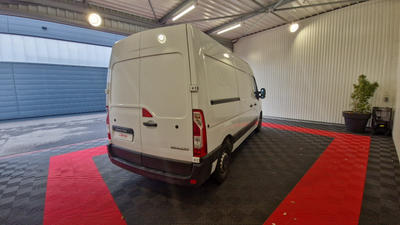 Renault Master f3300 l2h2 blue dci 135 confort