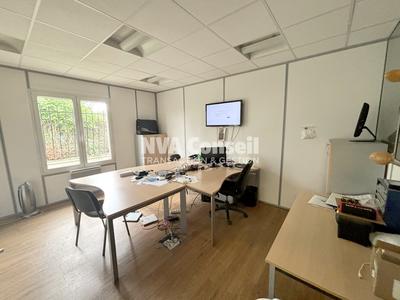 Local d'activités - 190 m²