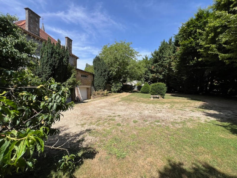 Maison - 235 m² - 7 pièces