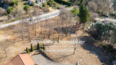 Terrain - 879 m²