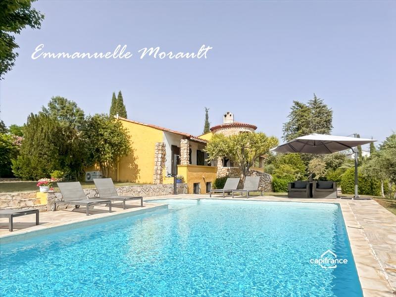 Propriété - 267 m² - 8 pièces