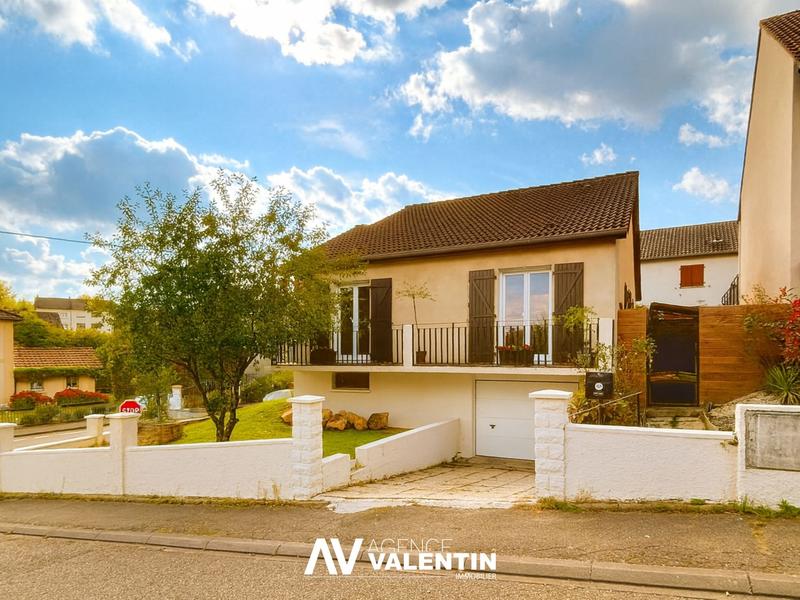 Maison - 95 m² - 5 pièces