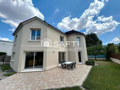 Maison - 177 m² - 7 pièces