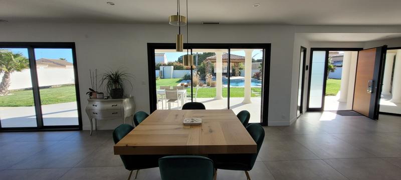 Villa - 234 m² - 6 pièces