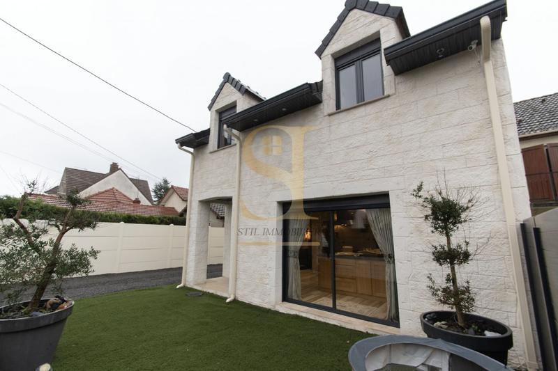 Maison - 103 m² - 5 pièces