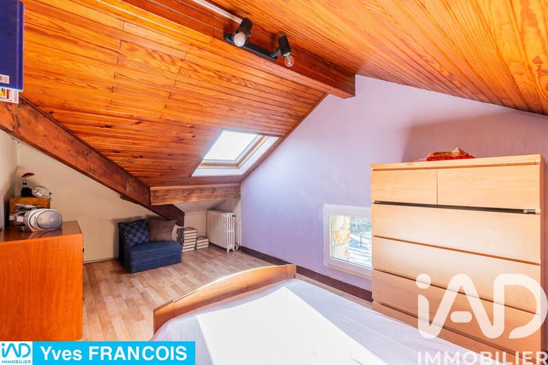 Maison - 98 m² - 5 pièces