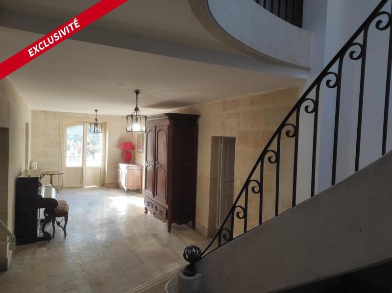 Maison - 410 m² - 10 pièces