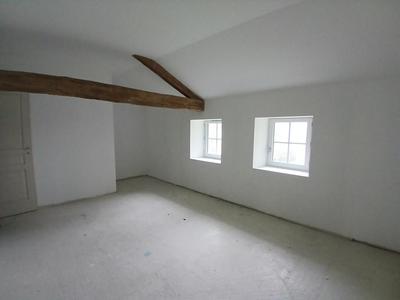 Maison en pierre - 69 m² - 3 pièces