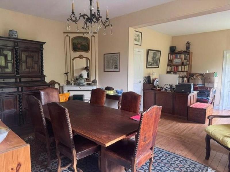 Maison - 230 m² - 10 pièces