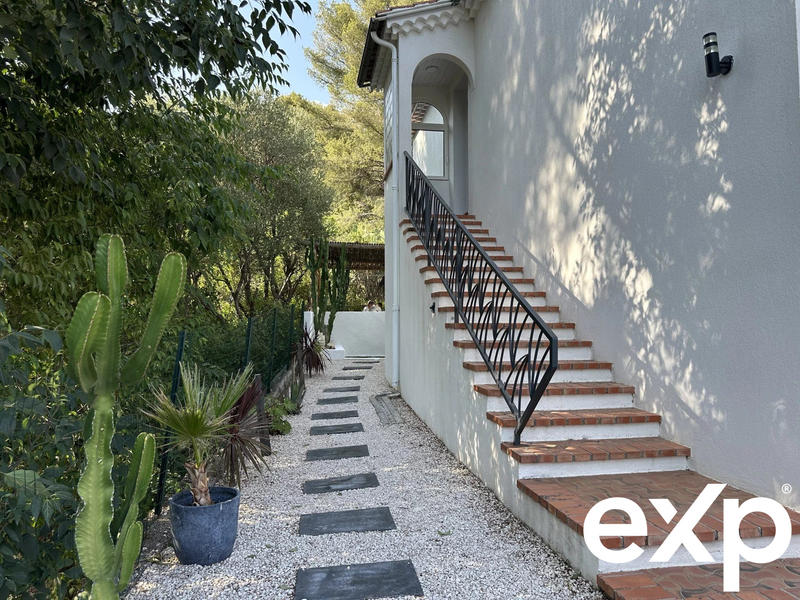 Villa - 220 m² - 7 pièces